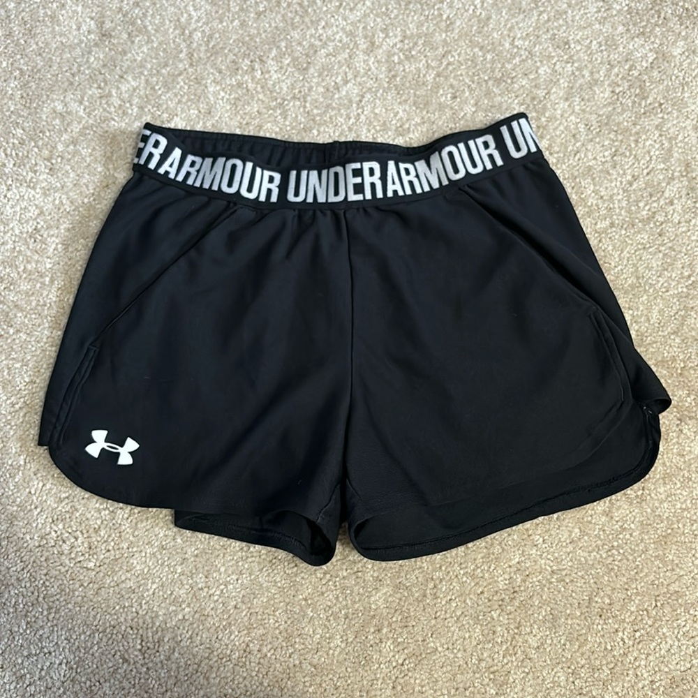 Women’s black Underarmour shorts size xs